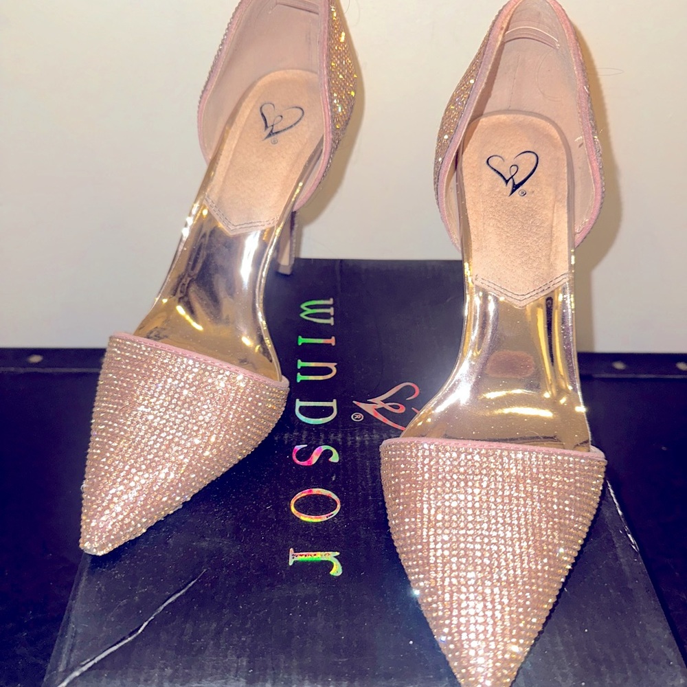 Rose gold closed toe pumps